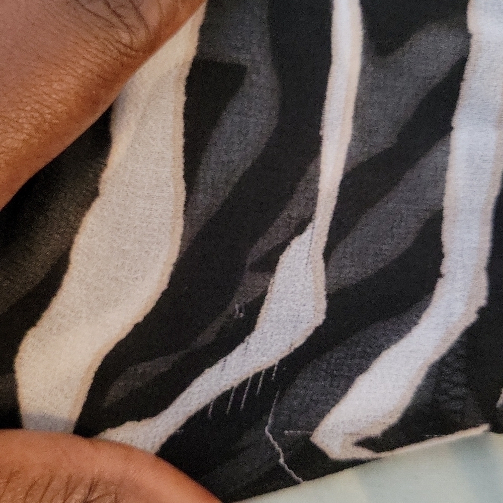 White house black market zebra print blouse size M Mobwife - Picture 7 of 7
